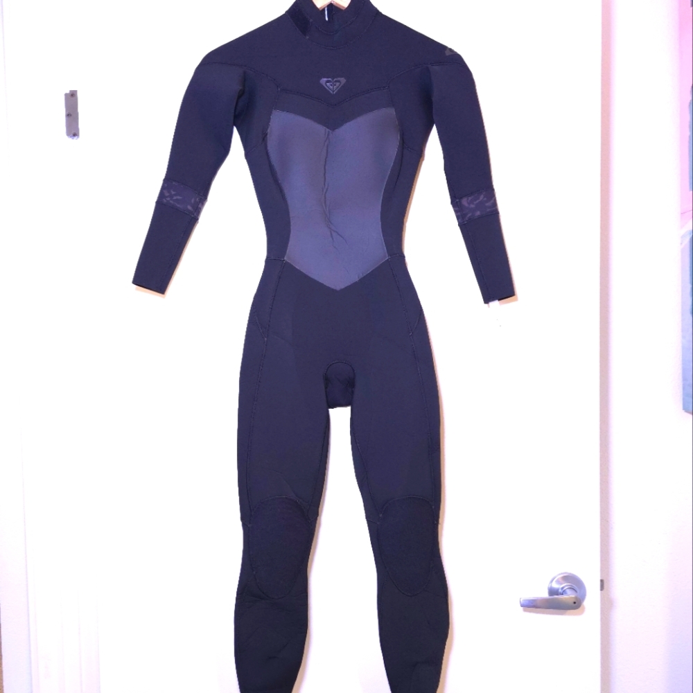 Roxy Black Zip Wetsuit